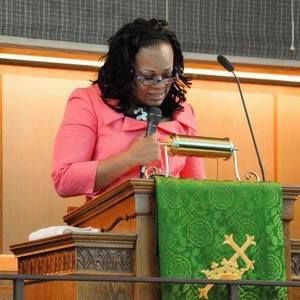 Meet your Posher, Lynette